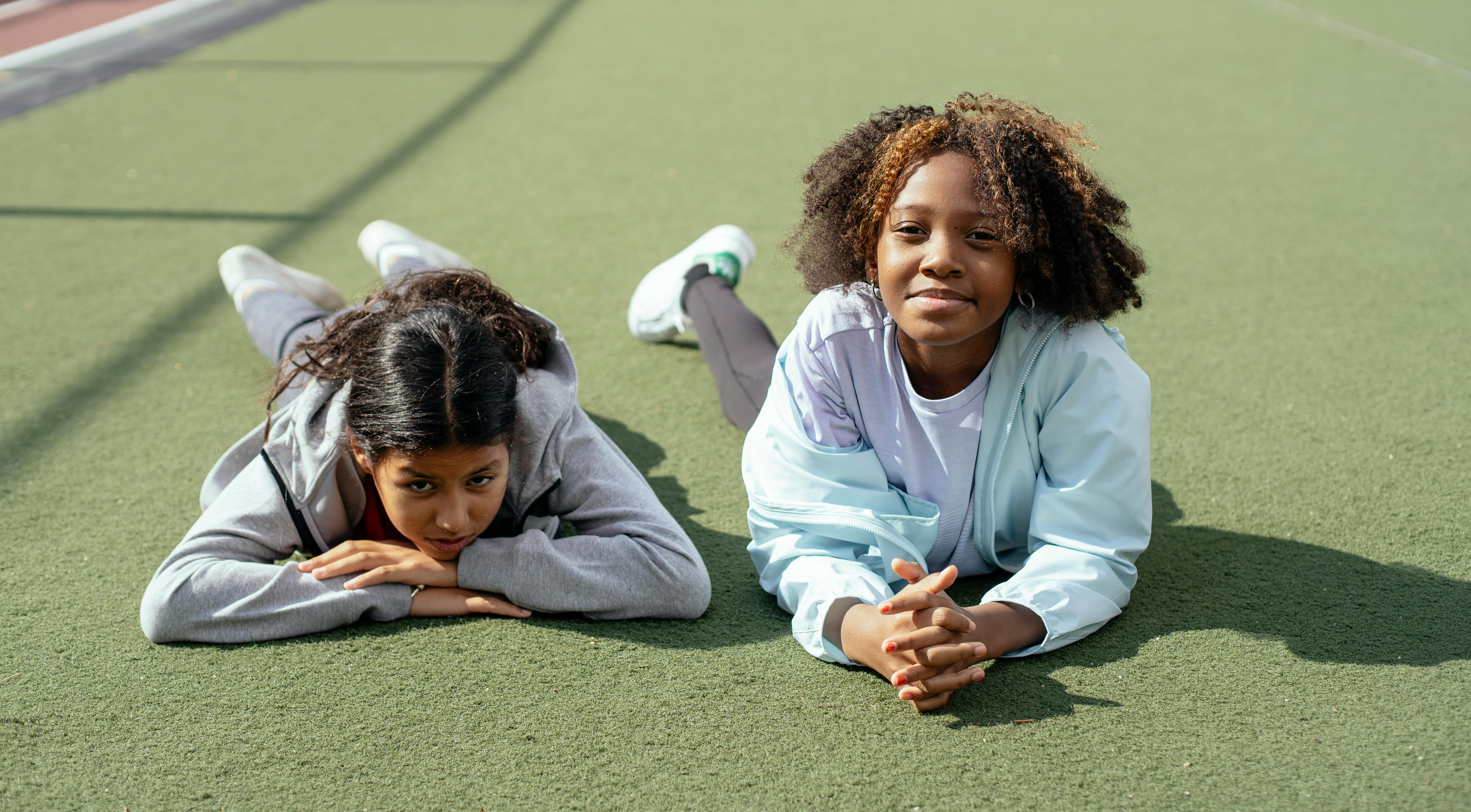 分类封面图:克制色彩与氛围质感